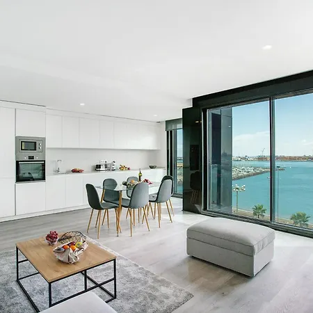 Wonderful Penthouse And Lägenhet *